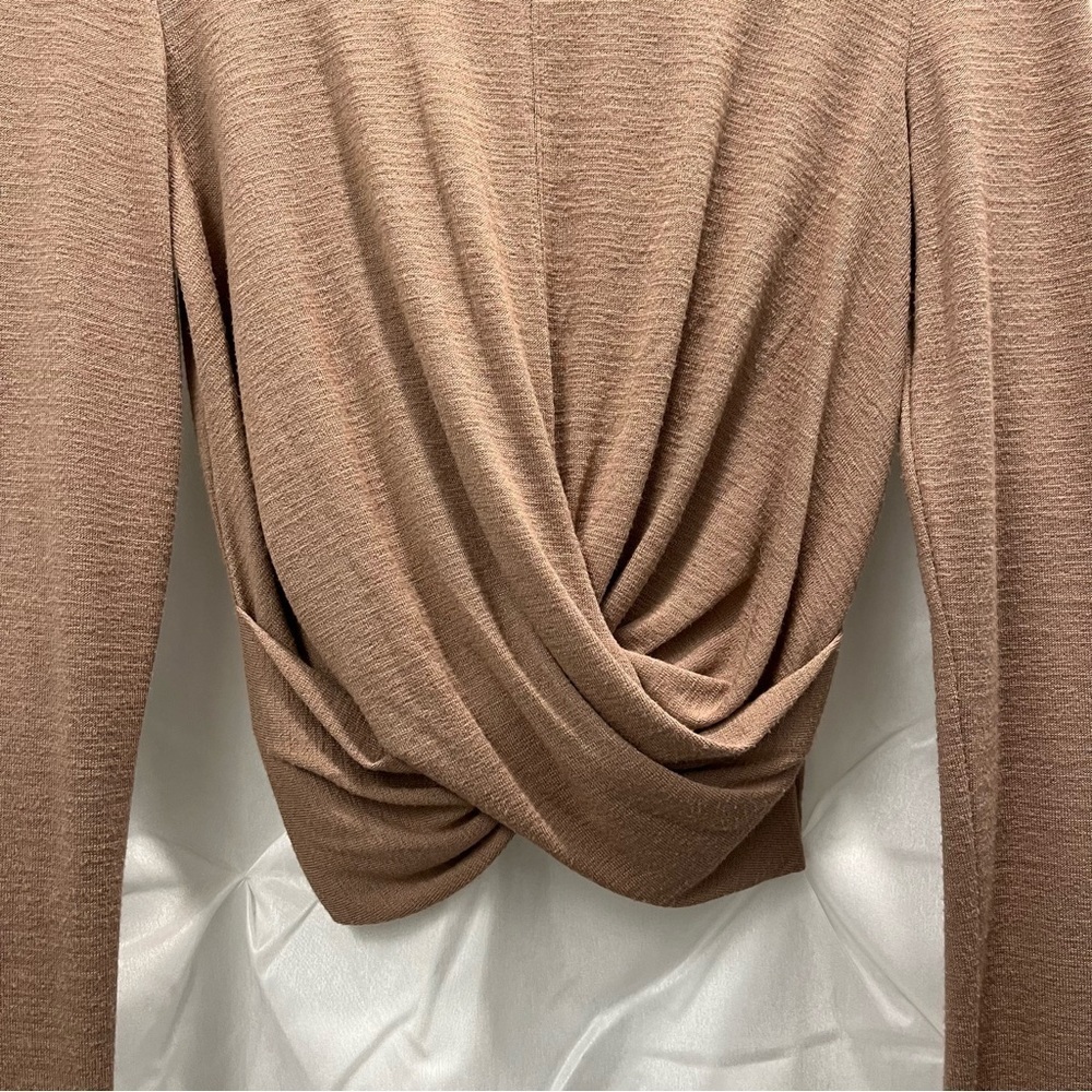 Wilfred Free twist knot long sleeved size medium - Picture 5 of 8